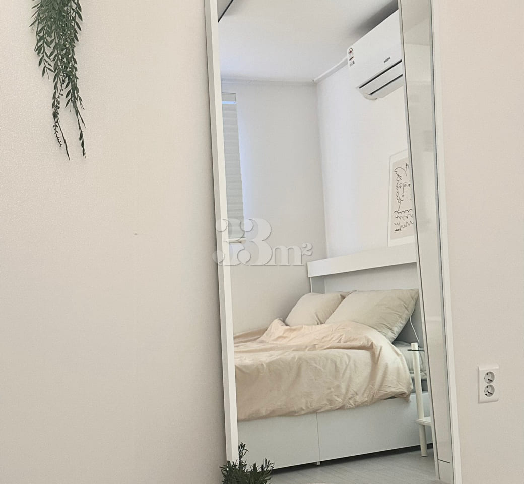 3rd floor, 1.5-room apartment, 3 minutes from 7th image