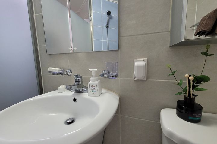 Studio apartment near Ajou University and the 12th image