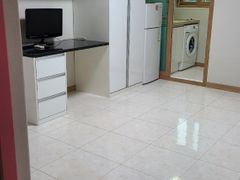 Room 502 0th image