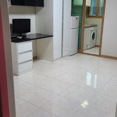 Room 302 Unit Image