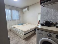 Room with pet and parking access 9th image