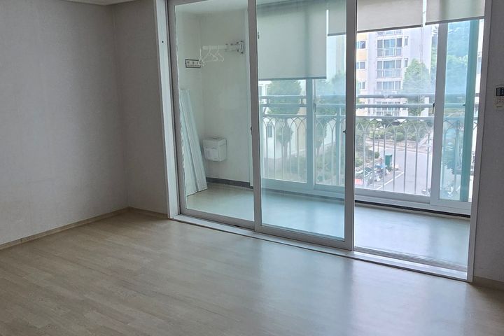 Clean worker accommodation 1th image