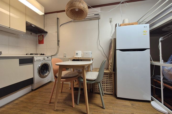 Konkuk University Studio: Bunker Room 33*B 12th image
