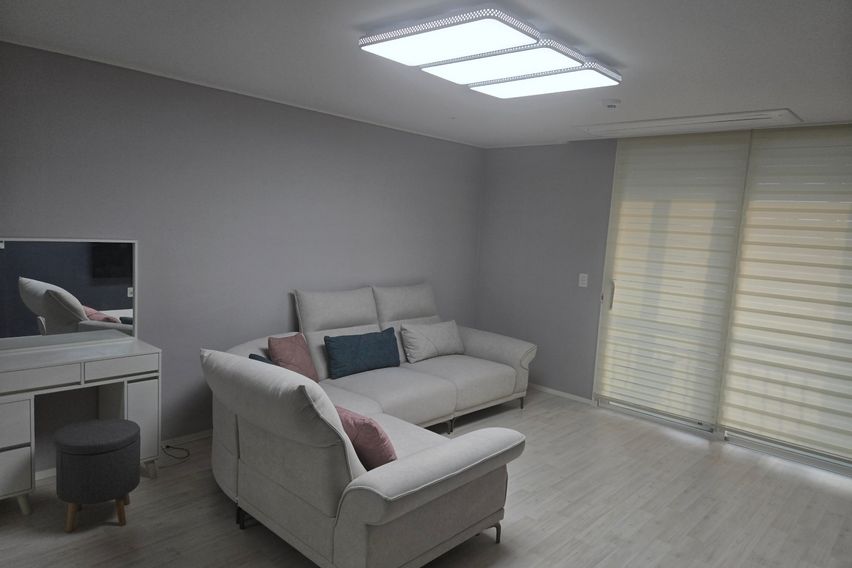 넓고 쾌적한 방