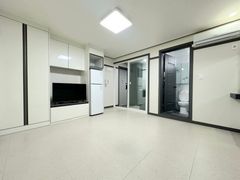 Lee Il 3th image