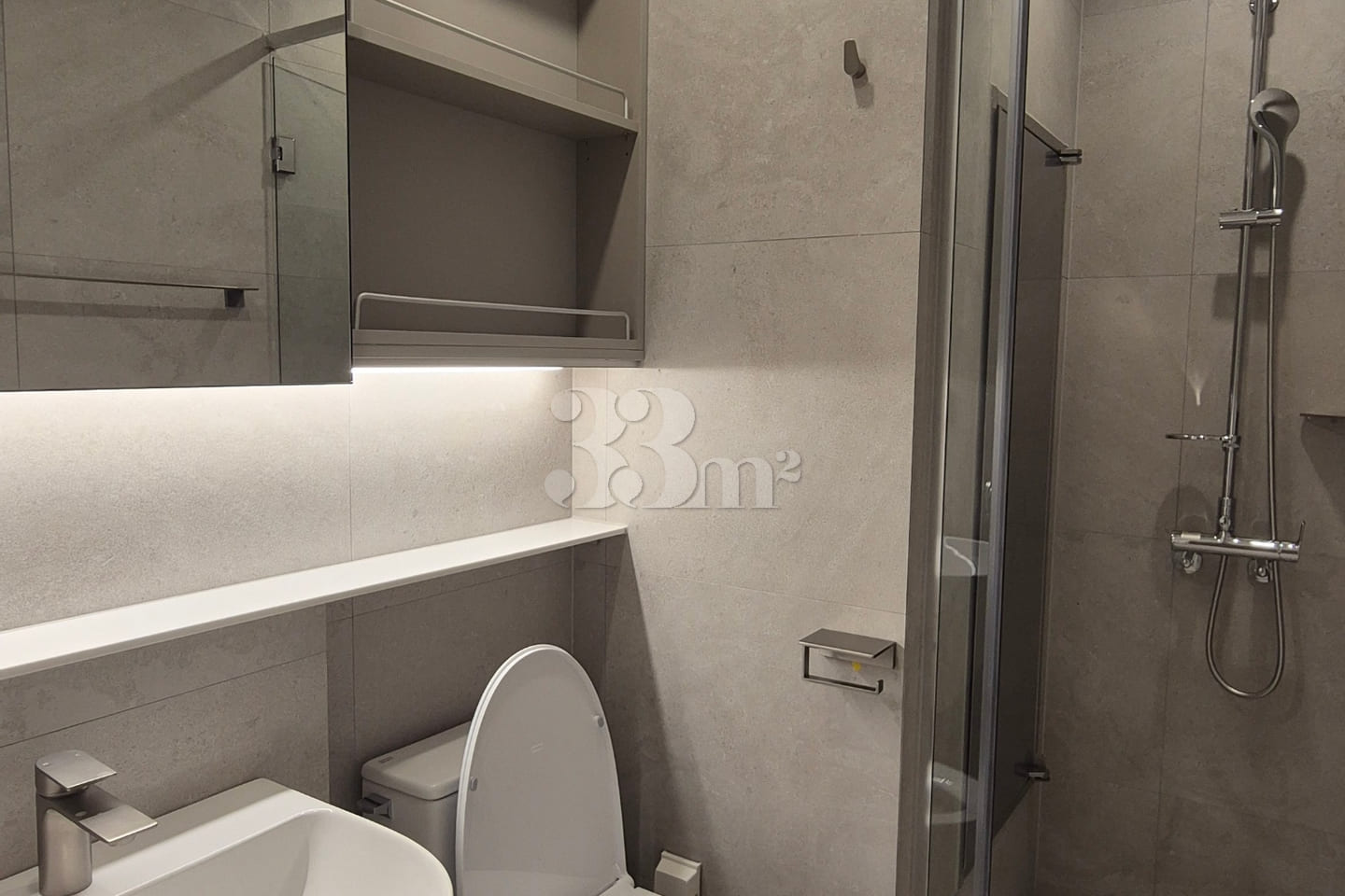 Fully furnished studio in Bangbae-dong 9th image