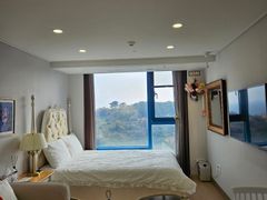 Sunny room in Seogwipo 1th image