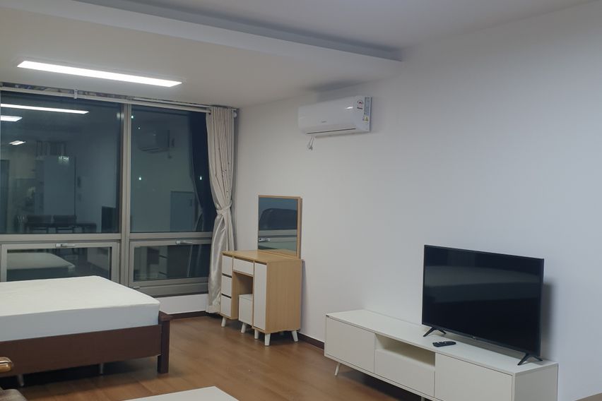 강남역5번출구 바로 옆