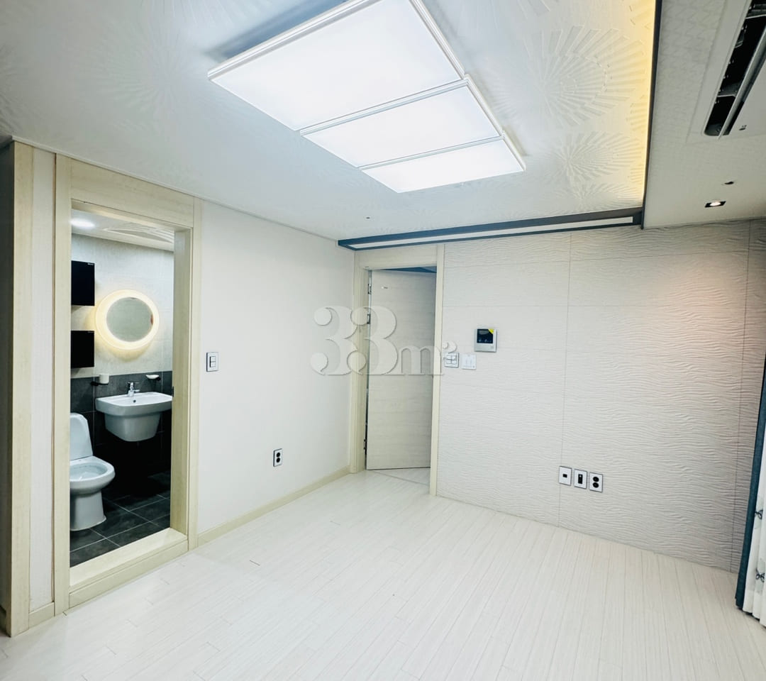 Dongil 22 ★ 3-Bedroom Unit Near Hwagok Statio 0th image