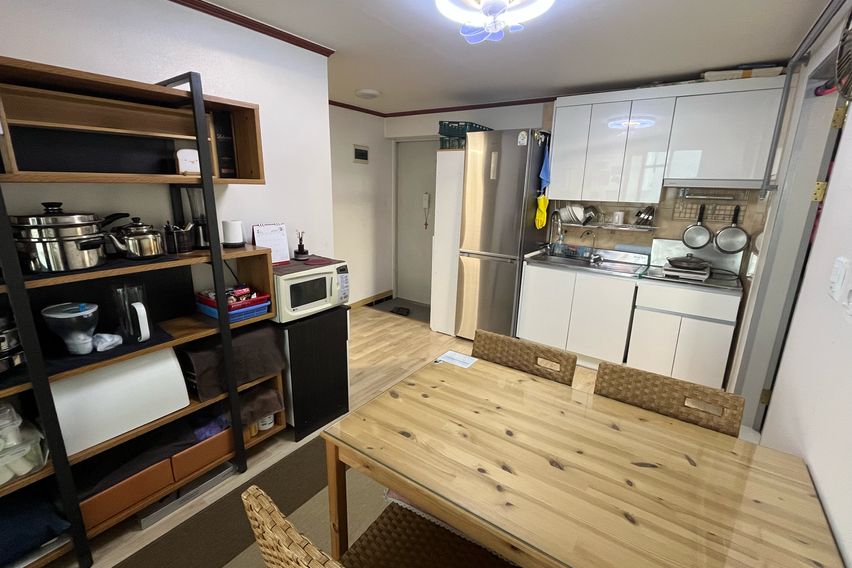 Amistad Two-Room 9th image