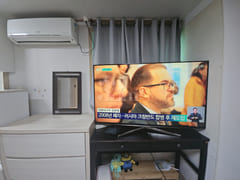Quiet and affordable studio apartment 6th image