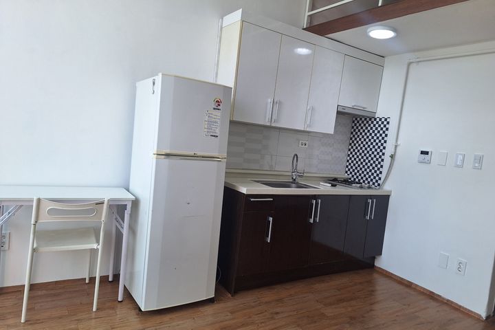 Spacious and pleasant duplex studio 3th image
