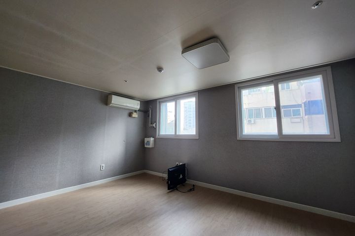 Songtan Studio Apartment 1th image