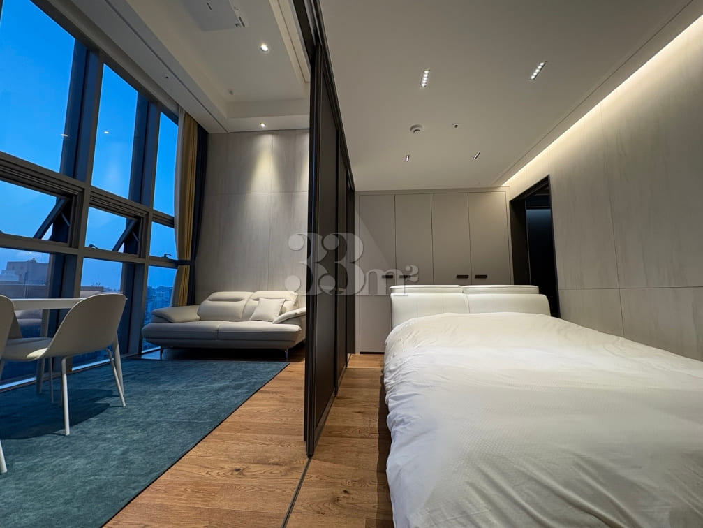 Spacious Loft near COEX 16th image