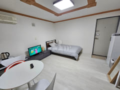 Neat Unit 304 in Oedong 5th image