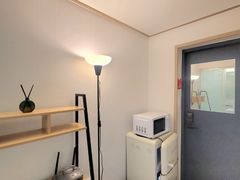 Fully furnished unit (Type 5A), 5-minute walk 2th image