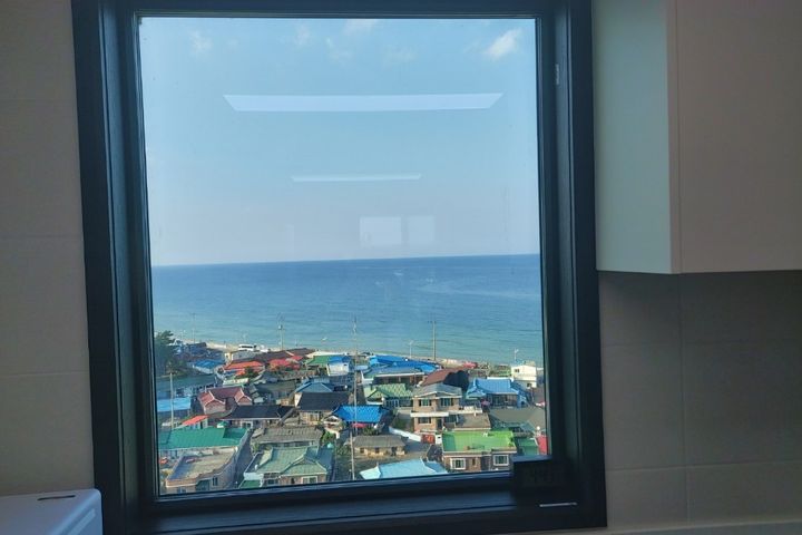눈뜨면 바다 0번째 이미지