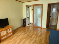 Room 201 2th image