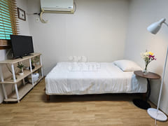 Quiet and clean studio apartment in Sinan-don 1th image