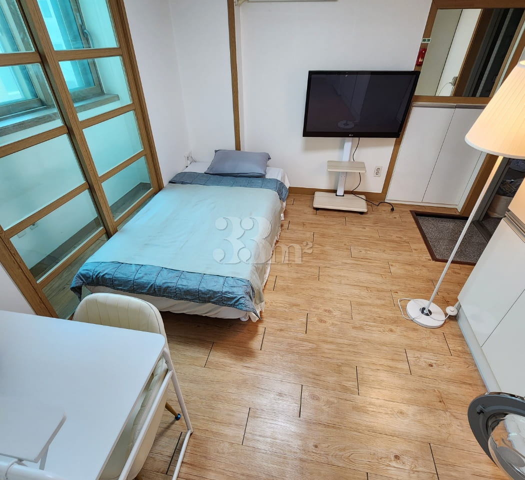 3-meter-high window, individual heating, 310 2th image
