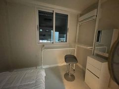 Room 1 5th image