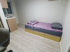 Room 104 3th image