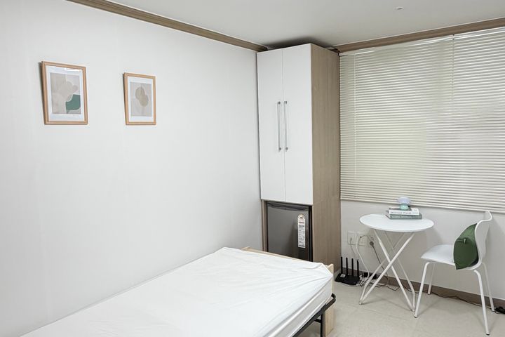 4-minute walk to Sinchon, 9-minute walk to Ho 14th image