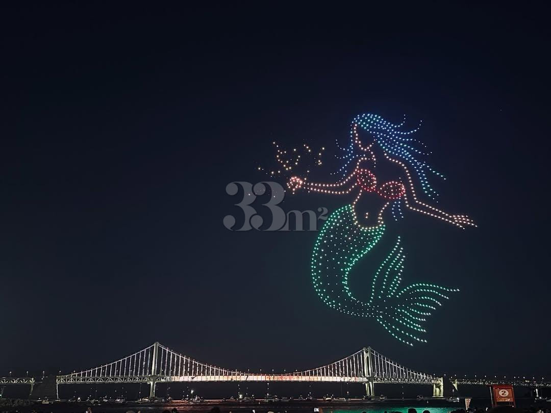 Prime spot for the Gwangalli drone show with  18th image