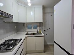 Clean two-room apartment near Yeonsinnae Stat 4th image