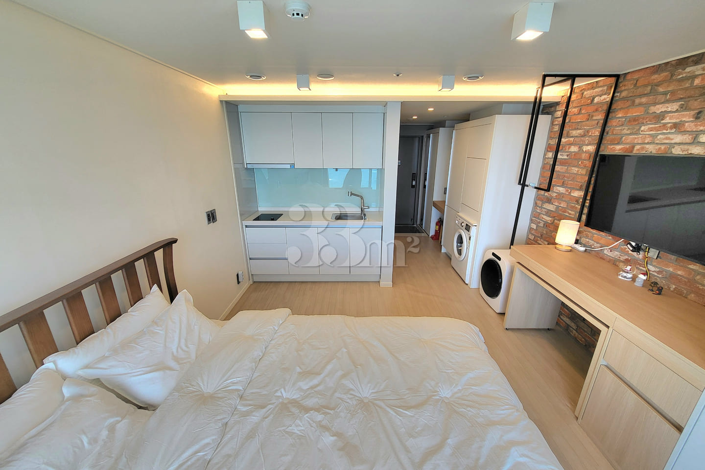 Top floor with a view of the Jeju sea 3th image
