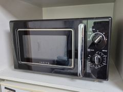 Fully furnished studio apartment, walking dis 11th image