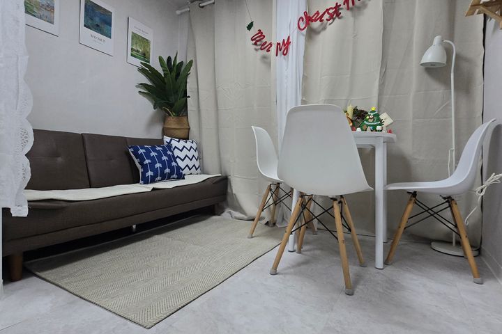 Hongdae Station 1.5 Room 102 11th image