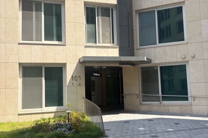 Newly built apartment 7th image