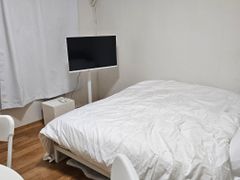 STORY 1번째 이미지
