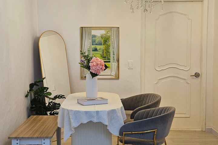 Bangbae, Isu, Naebang 🩷 2-Room Apartment 4th image