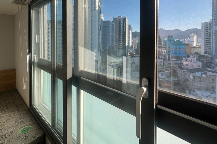Fully furnished studio apartment near Sasang  5th image