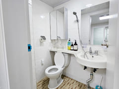 Remodeled, fully furnished H31 3th image