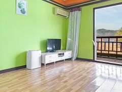 Dochy Family Room 5th image