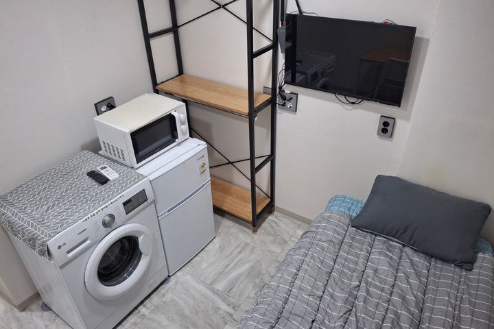 Fully furnished studio apartment near Jamsil  0th image