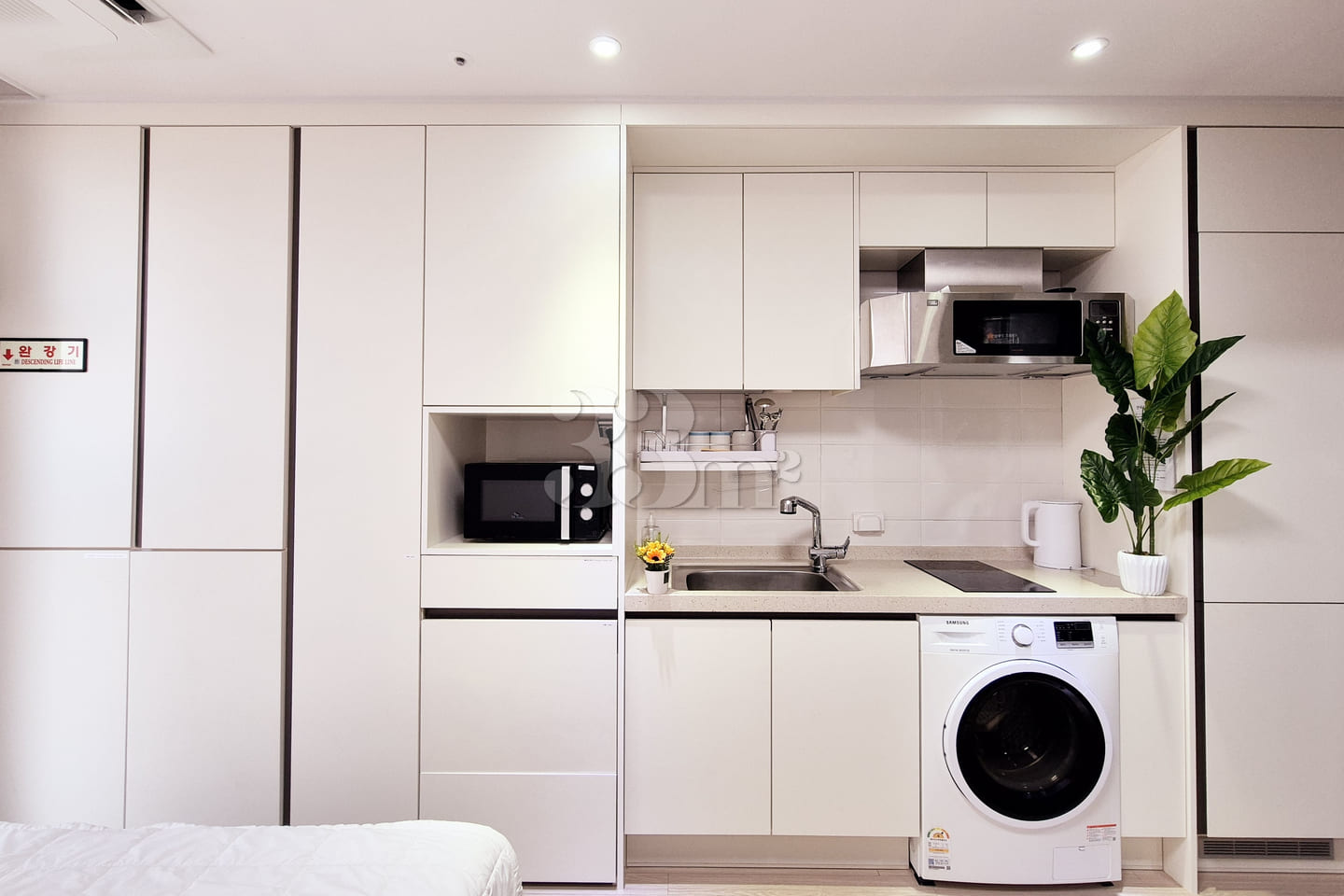Neat and popular studio apartment near Pyeong 7th image