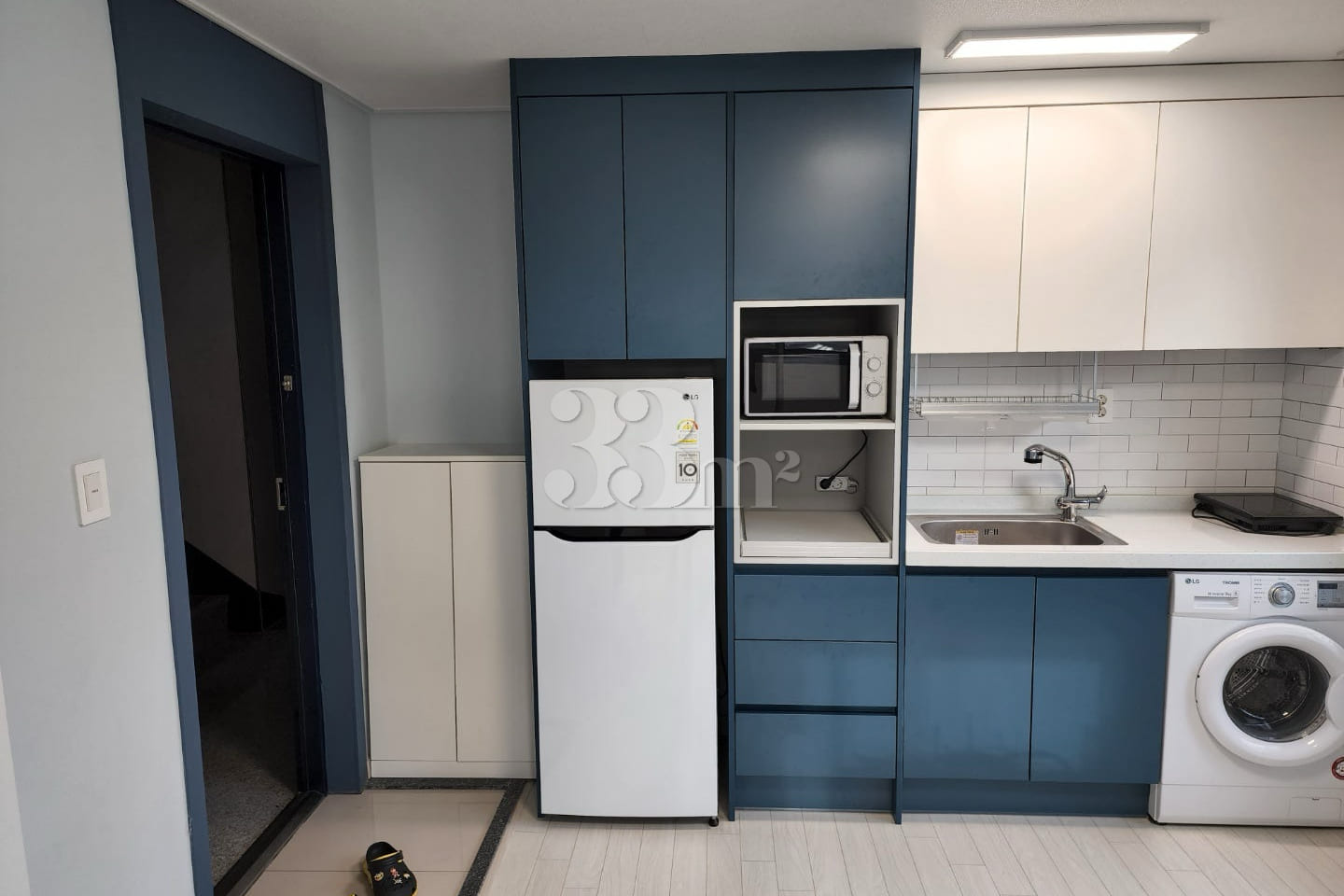 Clean studio apartment in Siheung-dong 1th image