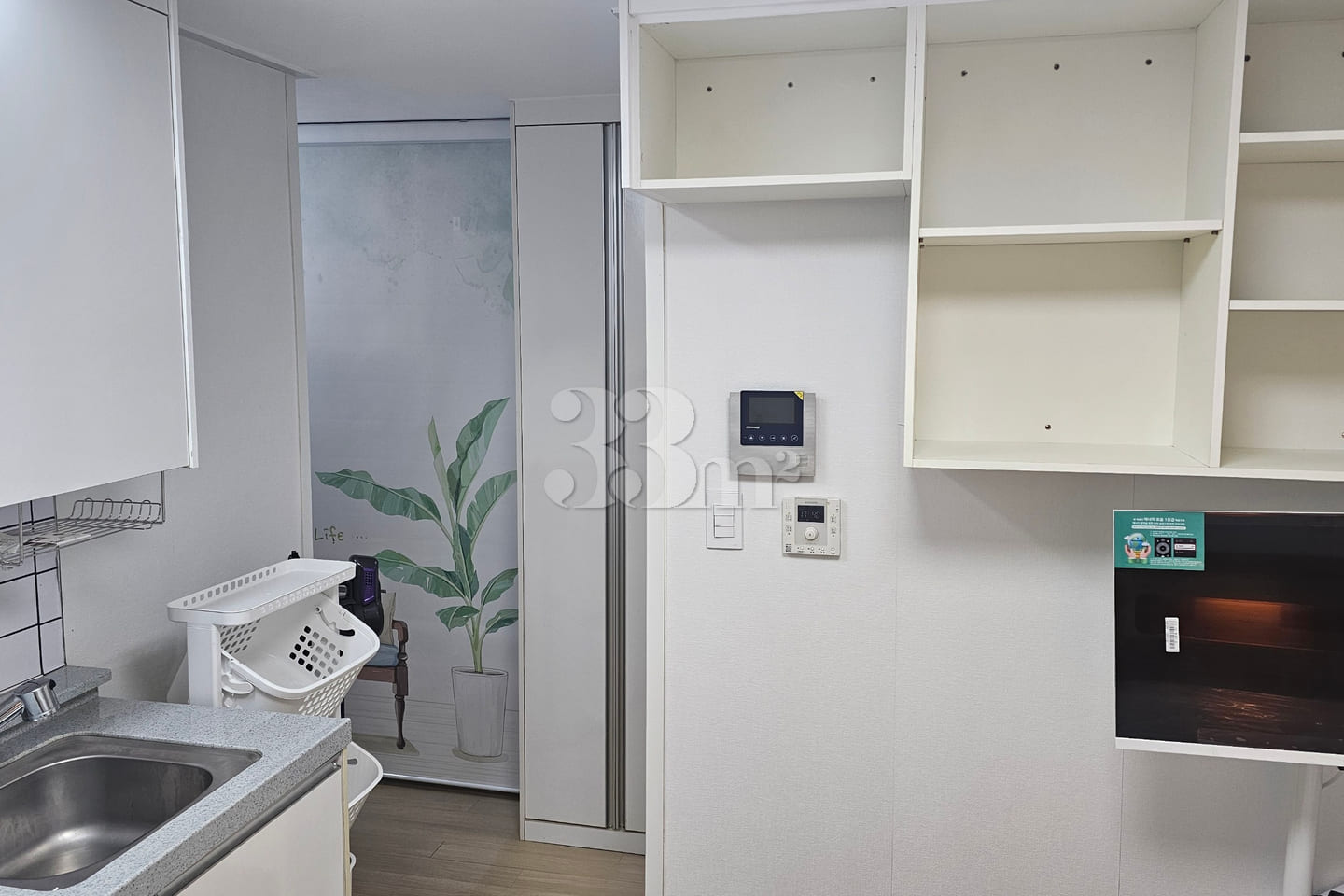 Fully furnished interior 6th image