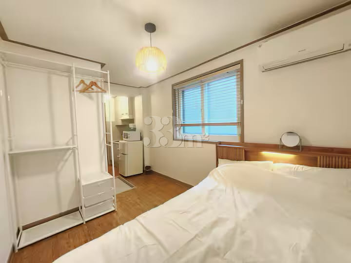 Seodaemun-gu Daehyeon-dong Mixed- Use Short-Term Lease | 1 minute from ...