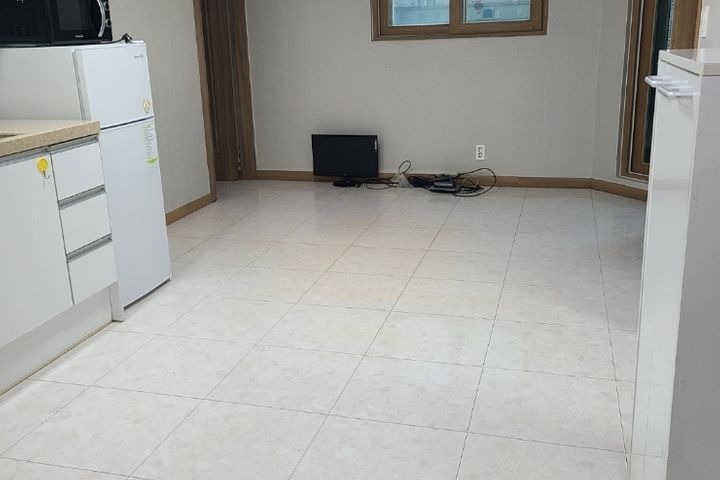 Room 502 1th image