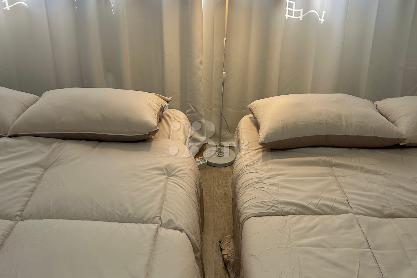 Fully-equipped hotel-style accommodation 2 6th image