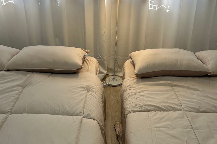 Fully-equipped hotel-style accommodation 2 6th image