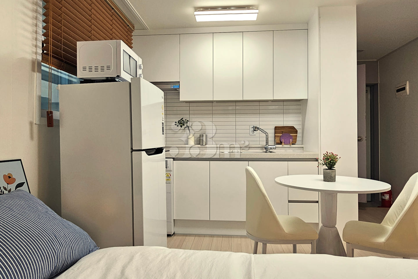 Fully furnished studio, 7 minutes from Seoul  5th image