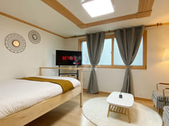 π Samsung Two-Room Apartment #SeolleungPark 0th image