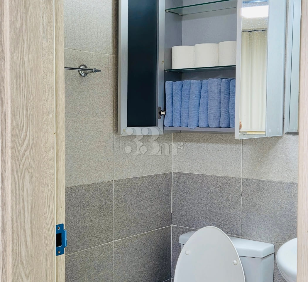 Fully Furnished Unit B (4-Minute Walk from Bo 13th image