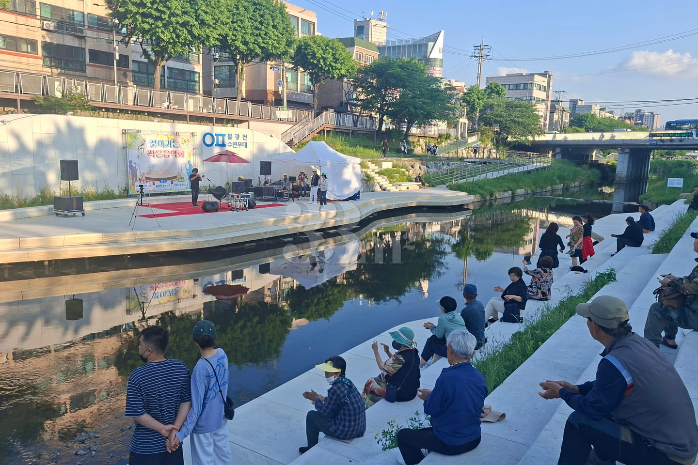 ♥️ Queen-size bed near Saejeol Station (Line  15th image